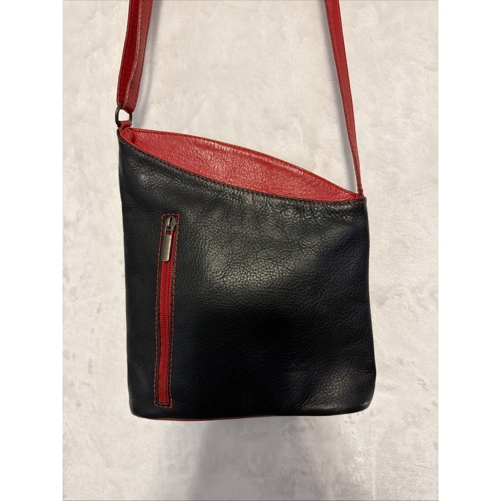 Zagara Lady's Black/red Crossbody Bag Made in Italy Pebble Leather Boho